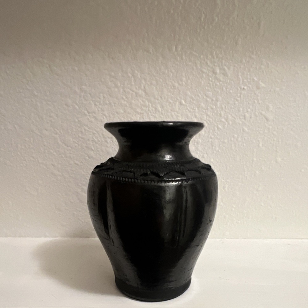 Black Ceramic Vase Embossed Design Glossy Decorative Pottery Home Accent